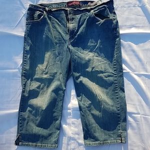 GLORIA VANDERBILT WOMEN'S 18W CAPRI JEANS